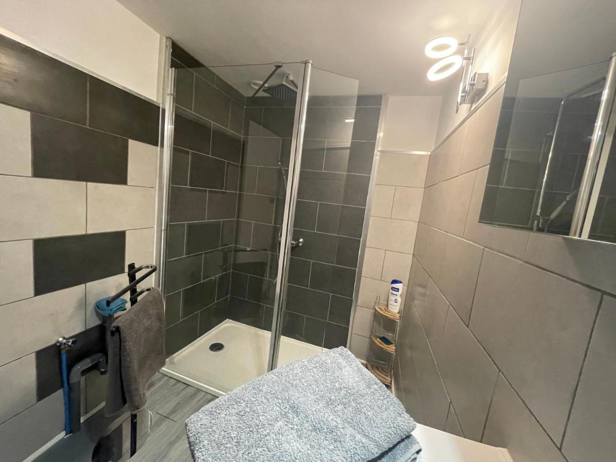 Appartement Entier Moissac Centre 30 M2 Calme Avec Cour Interieure Pour Velos A 50M Du Marche De 穆瓦萨克 外观 照片